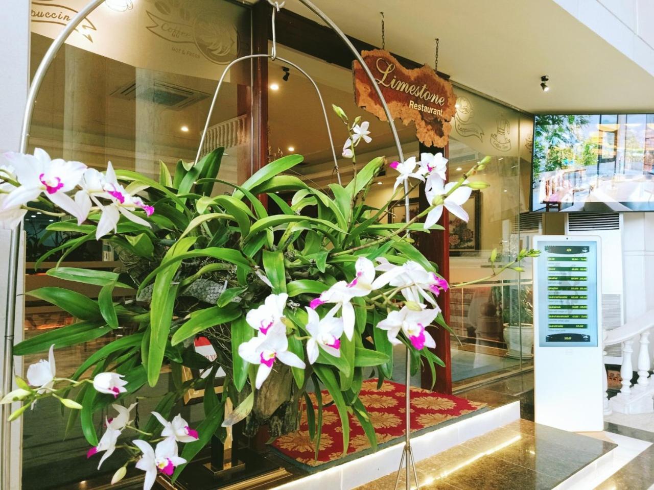 The Vissai Hotel Ninh Binh Exterior photo